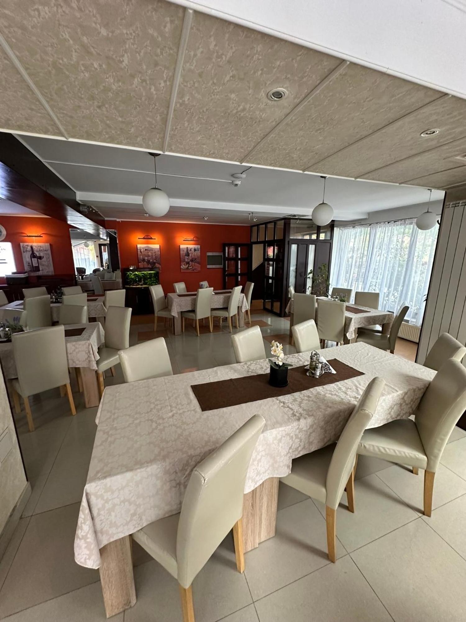 Restaurant Motel Dolorean 사셀레 외부 사진